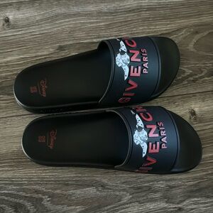 Never worn Authentic Givenchy Disney 101 Dalmatians black red size 41 slides